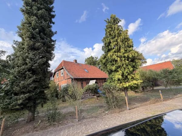 Immobilie in Burgwedel - Fachwerkhaus 200 m² idyllisches Grundstück in Burgwedel - Bild 1