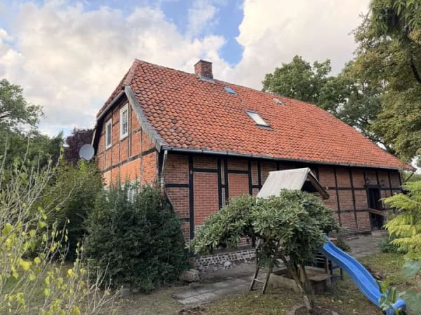 Immobilie in Burgwedel - Fachwerkhaus 200 m² idyllisches Grundstück in Burgwedel - Bild 2