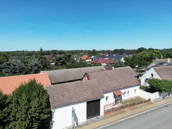 Immobilie in Niedergörsdorf - Niedergörsdorf: Einfamilienhaus mit Nebengelass für das besondere Hobby - Bild 0