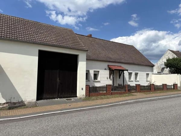 Immobilie in Niedergörsdorf - Niedergörsdorf: Einfamilienhaus mit Nebengelass für das besondere Hobby - Bild 1