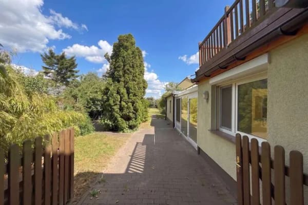 Immobilie in Nauen - Ungewöhnlich! Doppelhaushälfte mit viel Platz auf 1.080 m² Grundstück - Bild 0