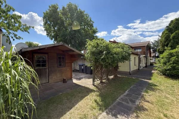 Immobilie in Nauen - Ungewöhnlich! Doppelhaushälfte mit viel Platz auf 1.080 m² Grundstück - Bild 2