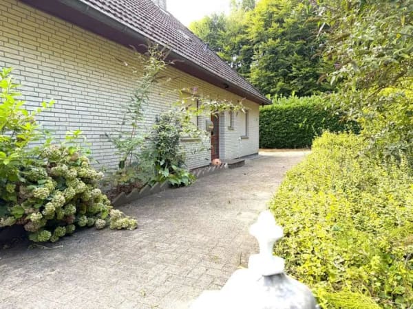 Immobilie in Dötlingen - Verstecktes Gartenglück ? ein Bungalow, der auf neue Ideen wartet - Bild 3