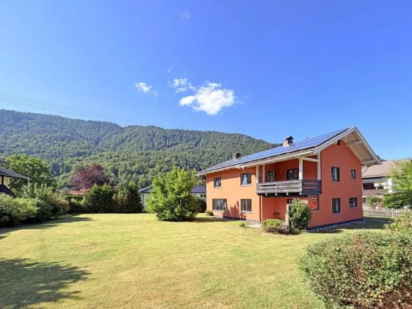 Immobilie in Oberau - Solides Einfamilienhaus in ruhiger und zentralen Lage von Oberau - Bild 0