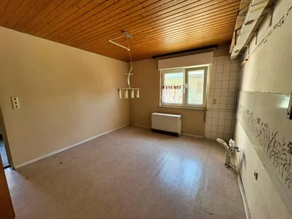 Immobilie in Leimersheim - Haus mit Werkstatt und Lager bietet viel Platz für die Familie! - Bild 4