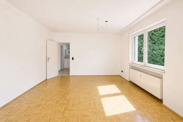 Immobilie in Rösrath - Ein Zuhause zum Aufblühen: Helle 4-Zimmerwohnung mit Terrasse und Balkon im Grünen - Bild 4