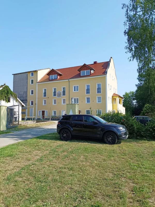 Immobilie in Geiselhöring - Einzigartiges Mühlenanwesen mit historischem Charme, eingenem Wasserkraftwerk, Pferdeanlage und außergewöhnlichem Entwicklungspotential - Bild 2