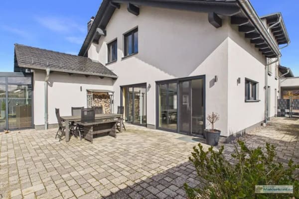 Immobilie in Wesenberg - Wohnen am Woblitzsee - mit Wintergarten, Dachterrasse und viel Raum für individuelle Wohnideen - Bild 0