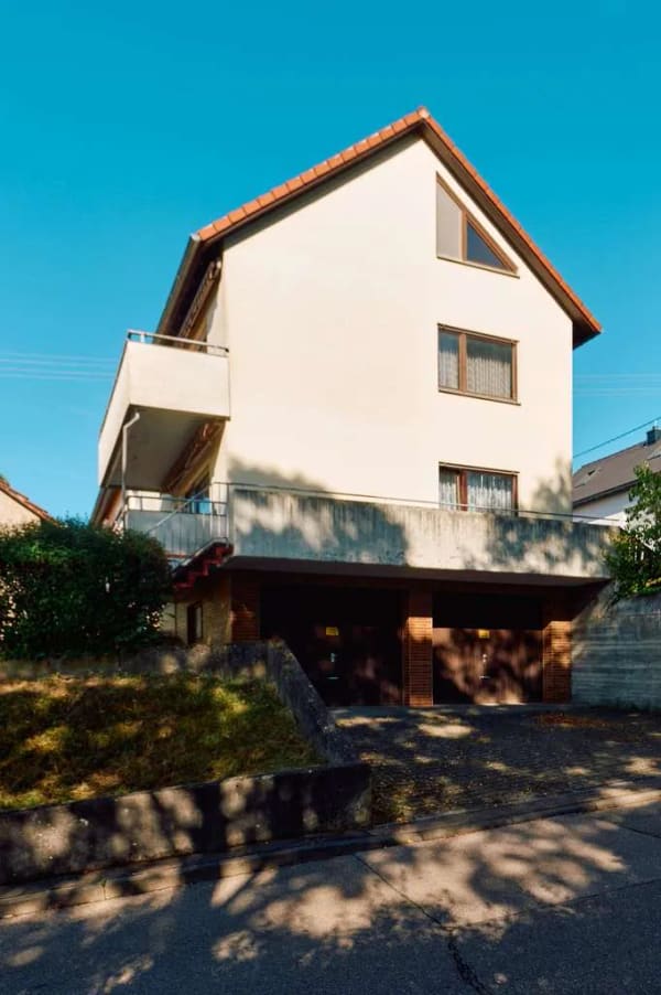 Immobilie in Herrenberg - Viel Platz für Ihre Ideen – Reihenendhaus mit 3 Wohneinheiten und großem Garten - Bild 1