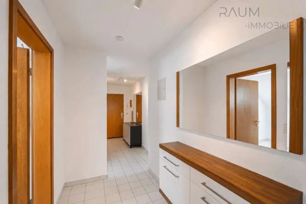 Immobilie in Wehr - Wohnen mit Weitblick: Großzügige 4,5 Zimmer Maisonettewohnung in Wehr - Bild 2