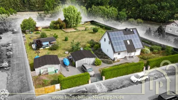 Immobilie in Lindow (Mark) - Einfamilienhaus von 2013 mit Wärmepumpe, Photovoltaik und großzügigem Grundstück in Schönberg bei Li - Bild 0