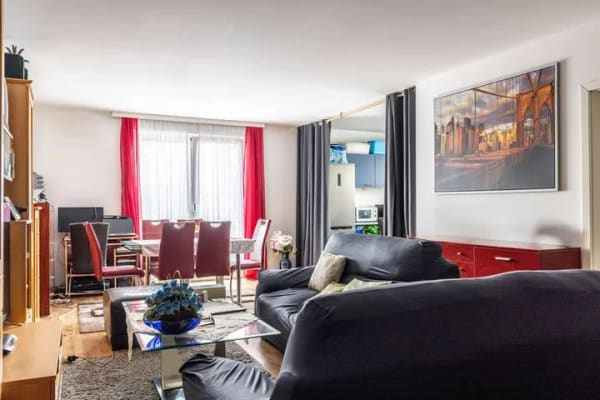 Immobilie in Kahl am Main - Kahl am Main: Großzügige, gepflegte 4-Zimmer-Wohnung mit offenem Grundriss in kleiner Wohneinheit - Bild 1