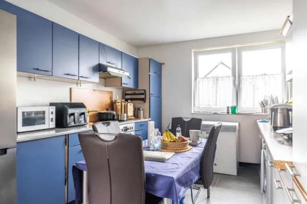 Immobilie in Kahl am Main - Kahl am Main: Großzügige, gepflegte 4-Zimmer-Wohnung mit offenem Grundriss in kleiner Wohneinheit - Bild 3