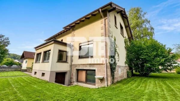 Immobilie in Waldkappel - Großzügiges Einfamilienhaus mit viel Platz, riesigem Gartenareal und viel Potenzial - Bild 4