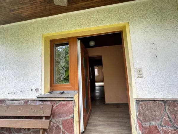 Immobilie in Floh-Seligenthal - Ein Haus mit Substanz - aber deutlichem Sanierungsbedarf - Bild 2