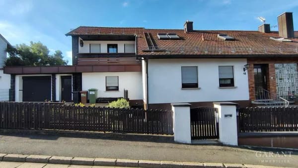 Immobilie in Hersbruck - Zwei Wohneinheiten, viele Möglichkeiten - großzügiges Zuhause in Hersbruck - Bild 0