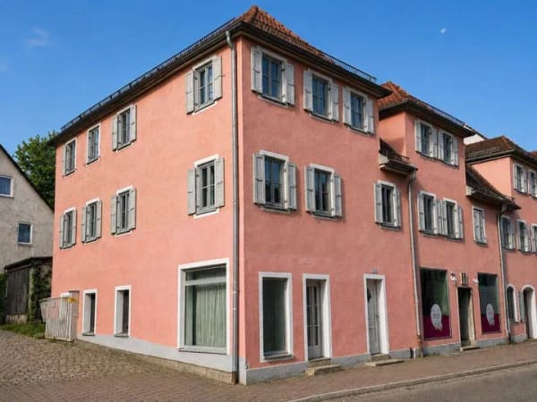 Immobilie in Ansbach - Wohn- und Geschäftshaus mit 5 Wohnungen und 2 Gewerbeeinheiten - Bild 0