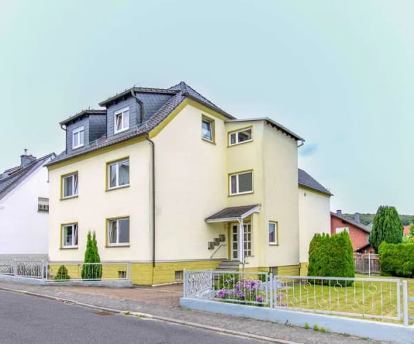 Immobilie in Dornburg - Gepflegtes Mehrfamilienhaus mit großem Grundstück und Nebengebäude in Dornburg-Wilsenroth - Bild 2