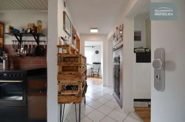 Immobilie in Gerlingen - Gerlingen: Helle, gut geschnittene 3,5 Zimmer Maisonettewohnung mit Garage - Bild 0