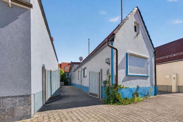 Immobilie in Waghäusel - Überraschend großzügig – modernisiertes Anwesen mit ca. 188 m² Wohnfläche, Anbau und Garten - Bild 1