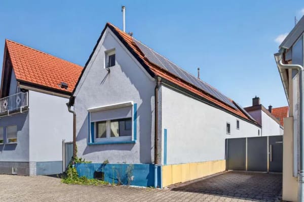 Immobilie in Waghäusel - Überraschend großzügig – modernisiertes Anwesen mit ca. 188 m² Wohnfläche, Anbau und Garten - Bild 2