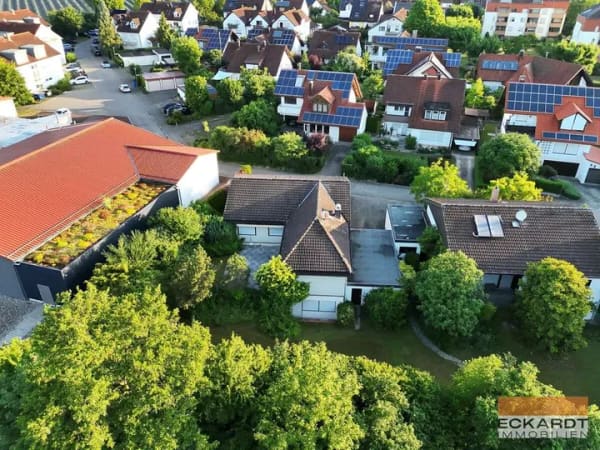 Immobilie in Immenstaad am Bodensee - Haus mit viel Potenzial - auf großem Grundstück in ruhiger Ortslage - Bild 1