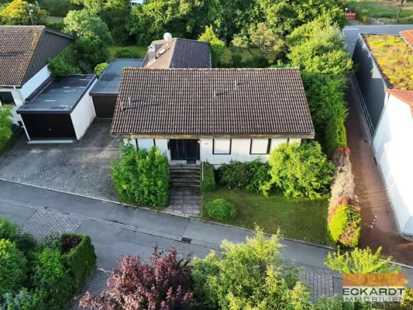 Immobilie in Immenstaad am Bodensee - Haus mit viel Potenzial - auf großem Grundstück in ruhiger Ortslage - Bild 3