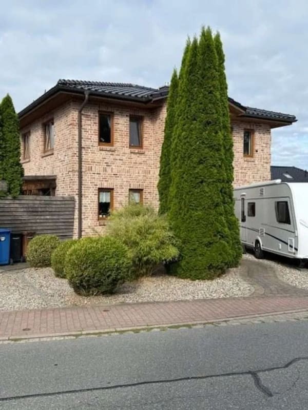 Immobilie in Trappenkamp - Helles Wohlfühlhaus mit offenem Wohnkonzept und schönem Garten  - Bild 1