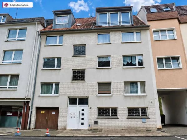 Immobilie in Essen - Vermietete 3-Zimmer-Wohnung mit Balkon in Essen-Altendorf – Zwangsversteigerung - Bild 0
