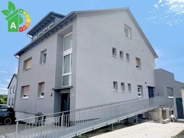 Immobilie in Langenselbold - Energetisch modernisiertes 4-Familienhaus mit Einliegerapartment in Langenselbold - Bild 0