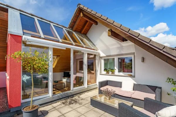 Immobilie in Mönchweiler - Sonniges Wohnen mit enormen Grundstück, Wohnhaus und XXL-Garage für Werkstättle, Carport oder kleines Lager - Bild 1
