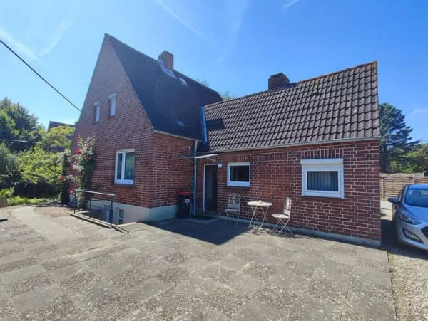Immobilie in Neukirchen - Charmantes Klinker-Einfamilienhaus mit 1.030 m² Garten in Neukirchen/Ostholstein – nah an Ostsee & H - Bild 3