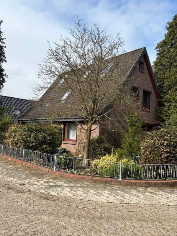 Immobilie in Oerel - Wohnhaus mit Garage und  überdachter Terrasse in Sonnenmulde - Bild 0