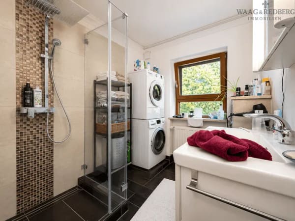Immobilie in Haag an der Amper - Vielseitiges Reiheneckhaus mit unverbaubarem Blick und vielseitigen Nutzungsmöglichkeiten - Bild 2