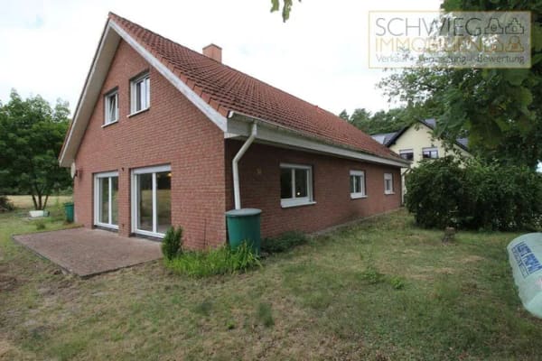 Immobilie in Turnow-Preilack - geräumiges Einfamilienhaus mit 8 Zimmern nahe Peitz - Bild 0