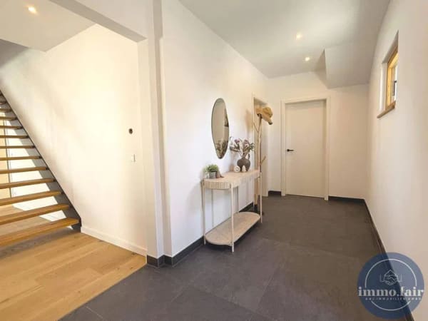 Immobilie in Hülben - Einziehen statt bauen – Exklusiver Neubau | 204 m² | KfW 40+ | Smart Home | PV - Bild 4