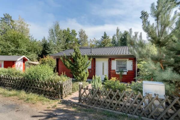 Immobilie in Gorden-Staupitz - Hochwertiges Wochenendhaus am Grünewalder Lauch. Neubauqualität und nur 150 m zum See! - Bild 0