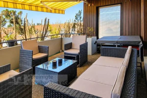 Immobilie in Holzgerlingen - Großzügiges Wohnen mit Kamin, traumhafter Fernsicht & überdachter Terrasse in Holzgerlingen! - Bild 3