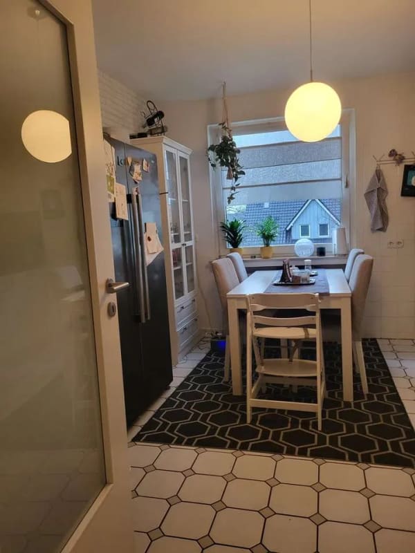 Immobilie in Oer-Erkenschwick - Klasse 3 Zimmerwohnung, gut ausgestattet mit Balkon und Garage !!! - Bild 2