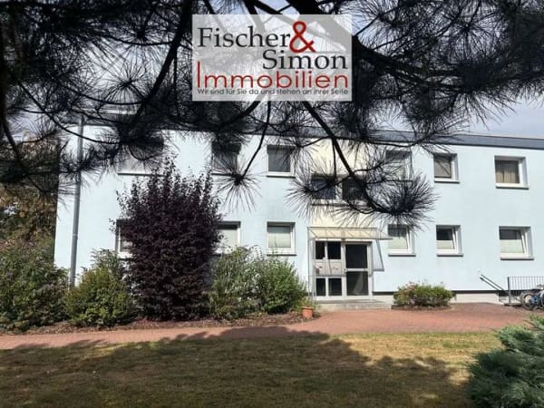 Immobilie in Nienburg/Weser - Nienburg OT Erichshagen-großzügige 4 Zimmerwohnung mit Loggia u. PKW Stellplatz im Erdgeschosss - Bild 0