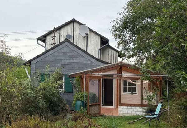 Immobilie in Mittelhof - Einfamilienhaus/ Wochenendhaus in ruhiger, grüner Lage mit individuellem Ausbaupotenzial - Bild 2