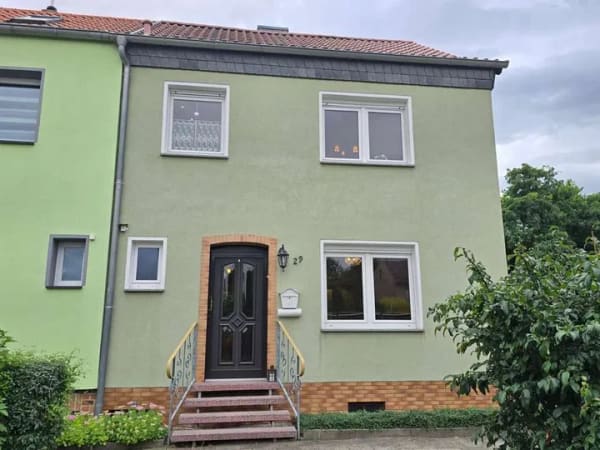 Immobilie in Calbe (Saale) - Ihr neues Zuhause in Calbe/Saale - Großzügiges Reihenendhaus mit viel Potenzial - Bild 0