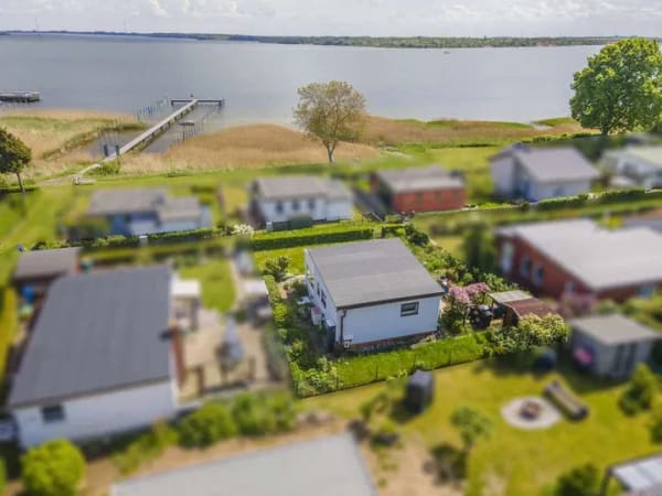 Immobilie in Gustow - Eigentumsgrundstück mit Ferienbungalow mit Wasserblick in Drigge auf der Insel Rügen - Bild 0
