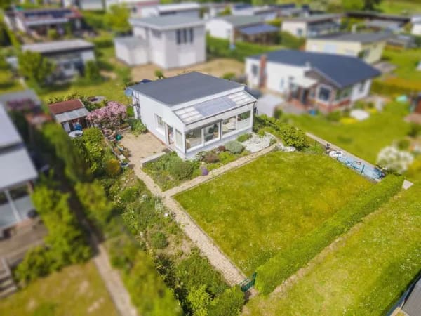 Immobilie in Gustow - Eigentumsgrundstück mit Ferienbungalow mit Wasserblick in Drigge auf der Insel Rügen - Bild 2