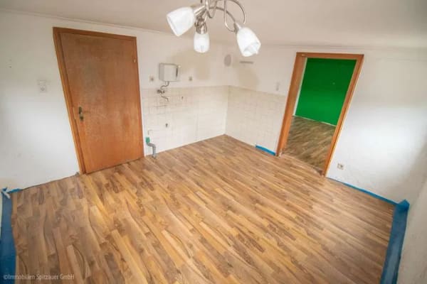 Immobilie in Saaldorf-Surheim - Sanierungsbedürftiges Einfamilienhaus! - Bild 3