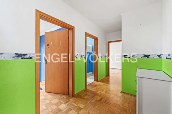 Immobilie in Tettnang - Teilmodernisiertes Einfamilienhaus mit Potenzial für drei Wohneinheiten in Tettnang - Bild 4