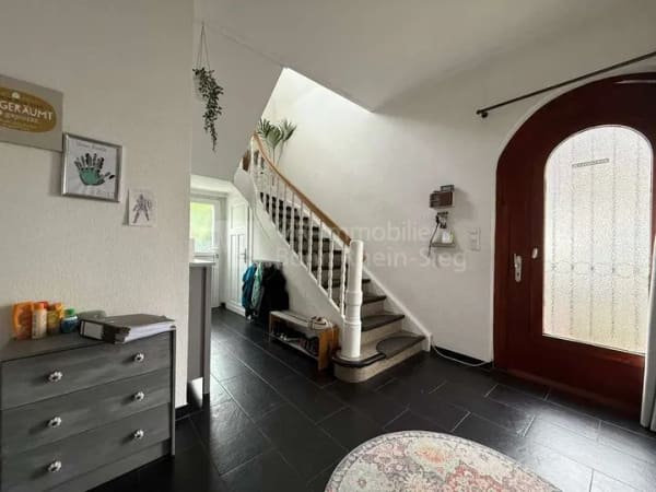 Immobilie in Niederkassel - Einfamilienhaus mit Geschichte, Charme und vielseitigen Möglichkeiten - Bild 3