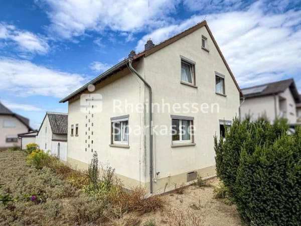 Immobilie in Framersheim - Familienfreundliches Zuhause mit großen Garten - Bild 0