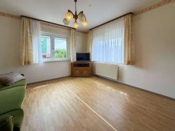 Immobilie in Framersheim - Familienfreundliches Zuhause mit großen Garten - Bild 4