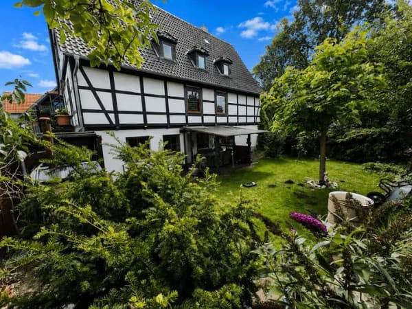 Immobilie in Lehre - Gepflegtes Mehrfamilienhaus in Lehre-Flechtorf – 10 Zimmer, Garten und 375 m² Eigentumsgrundstück - Bild 4